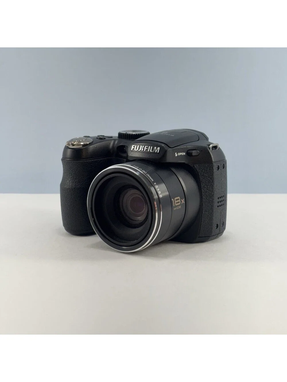 Fuji Finepix S2500HD Lens 18x Optical Zoom 12MP Digital Camera Corroded Terminal